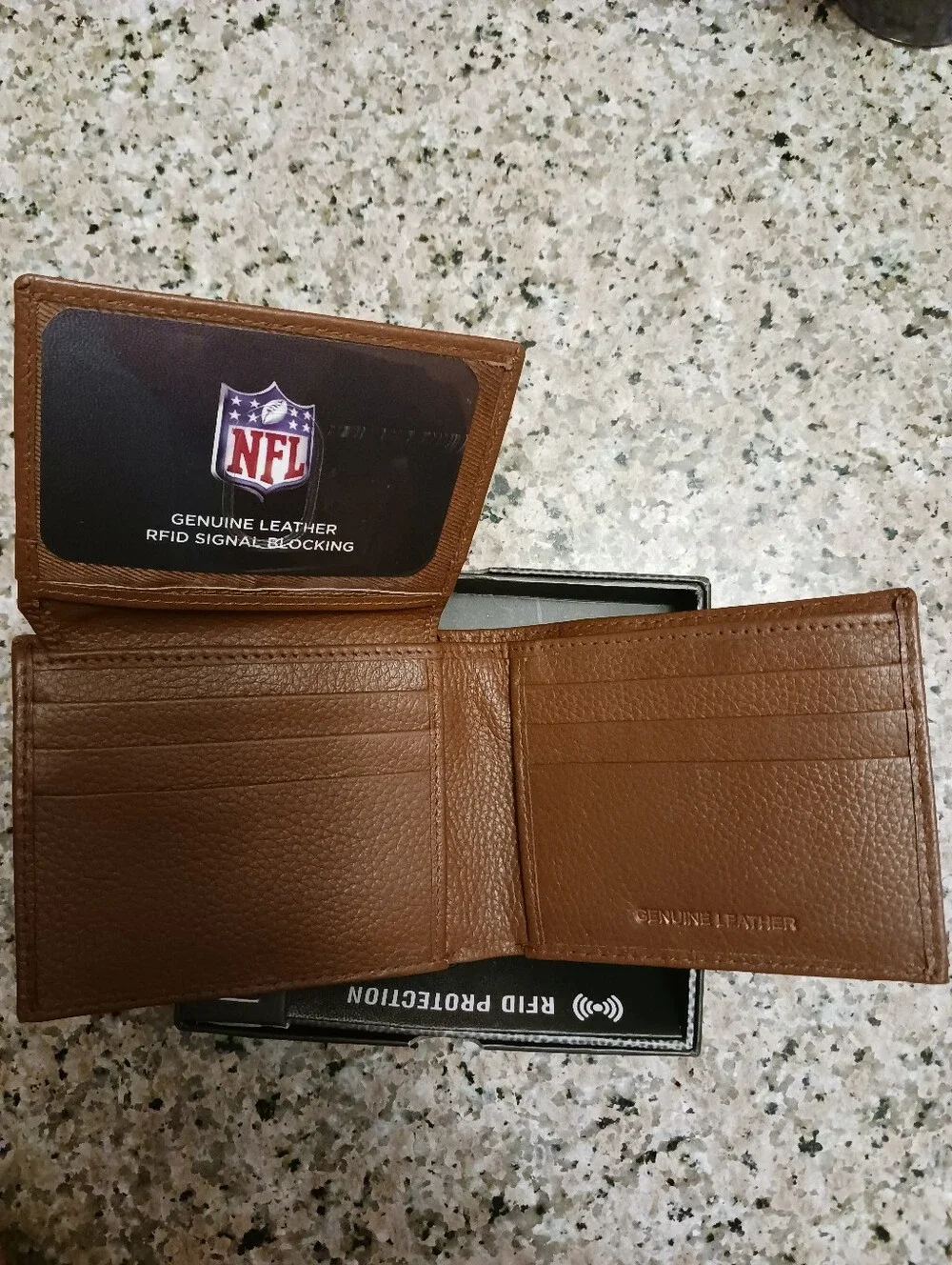 NFL Cowboys Brown Genuine Leather RFID Passcase